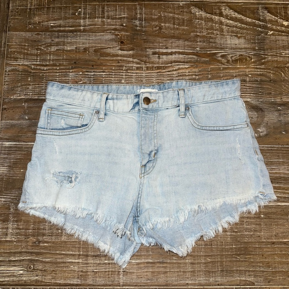 H&M Light Wash Frayed Jean Shorts